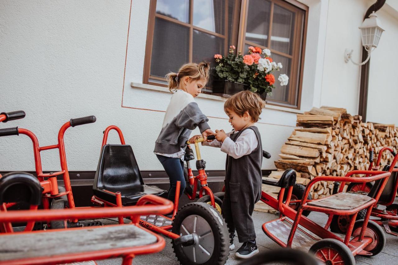 Familienhotel Huber Valles Eksteriør bilde
