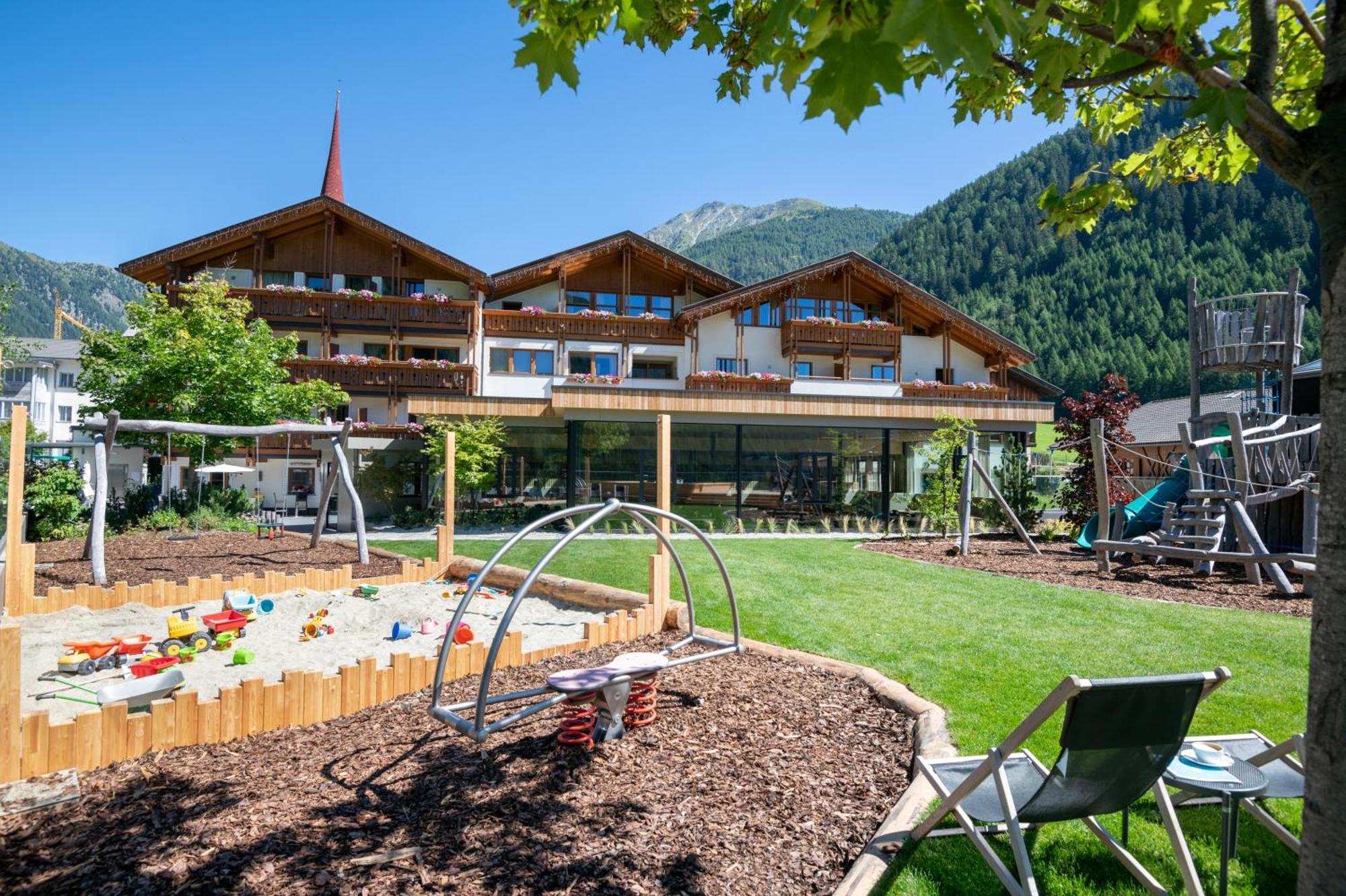Familienhotel Huber Valles Eksteriør bilde